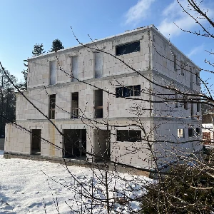 Začínáme budovat nový prostor pro větší studio